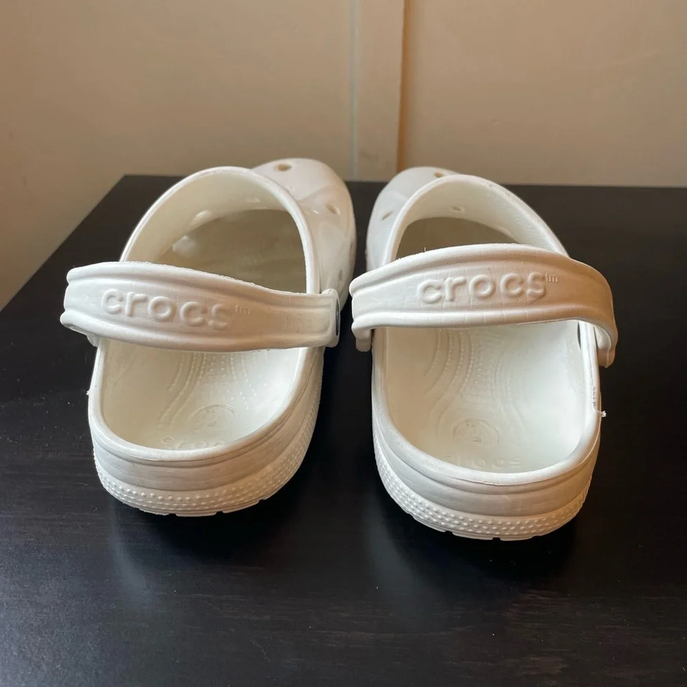 Classic White Crocs - Picture 3 of 9